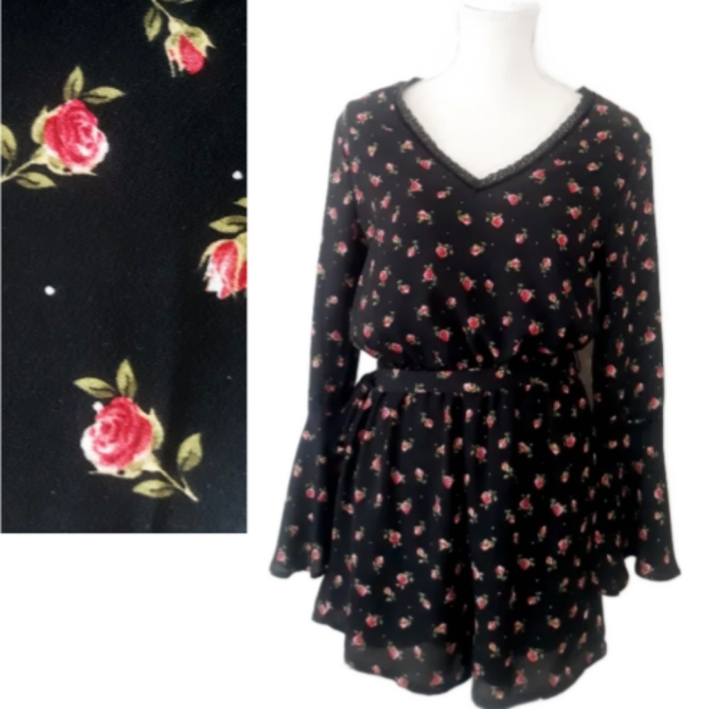Disney Princess Belle Black Rosebud Romper - Junior's Size M Tie Waist Romper